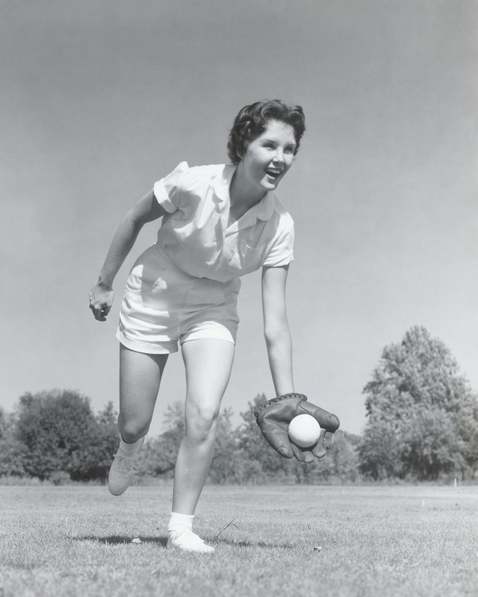 woman playing softball